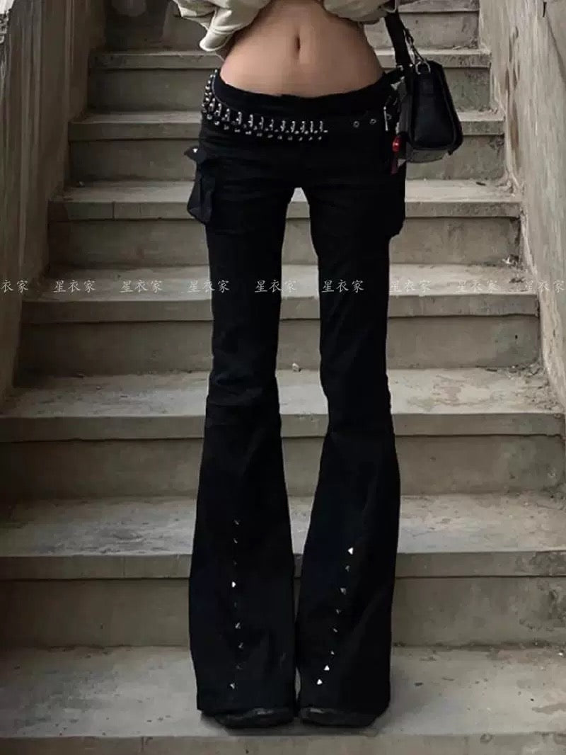 Bullet belt low flared pants