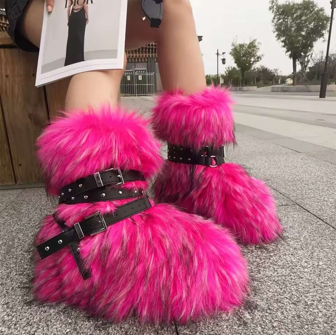 FLUFFY WINTER RACCOON BOOTS WITH STRAPS (4 colours)